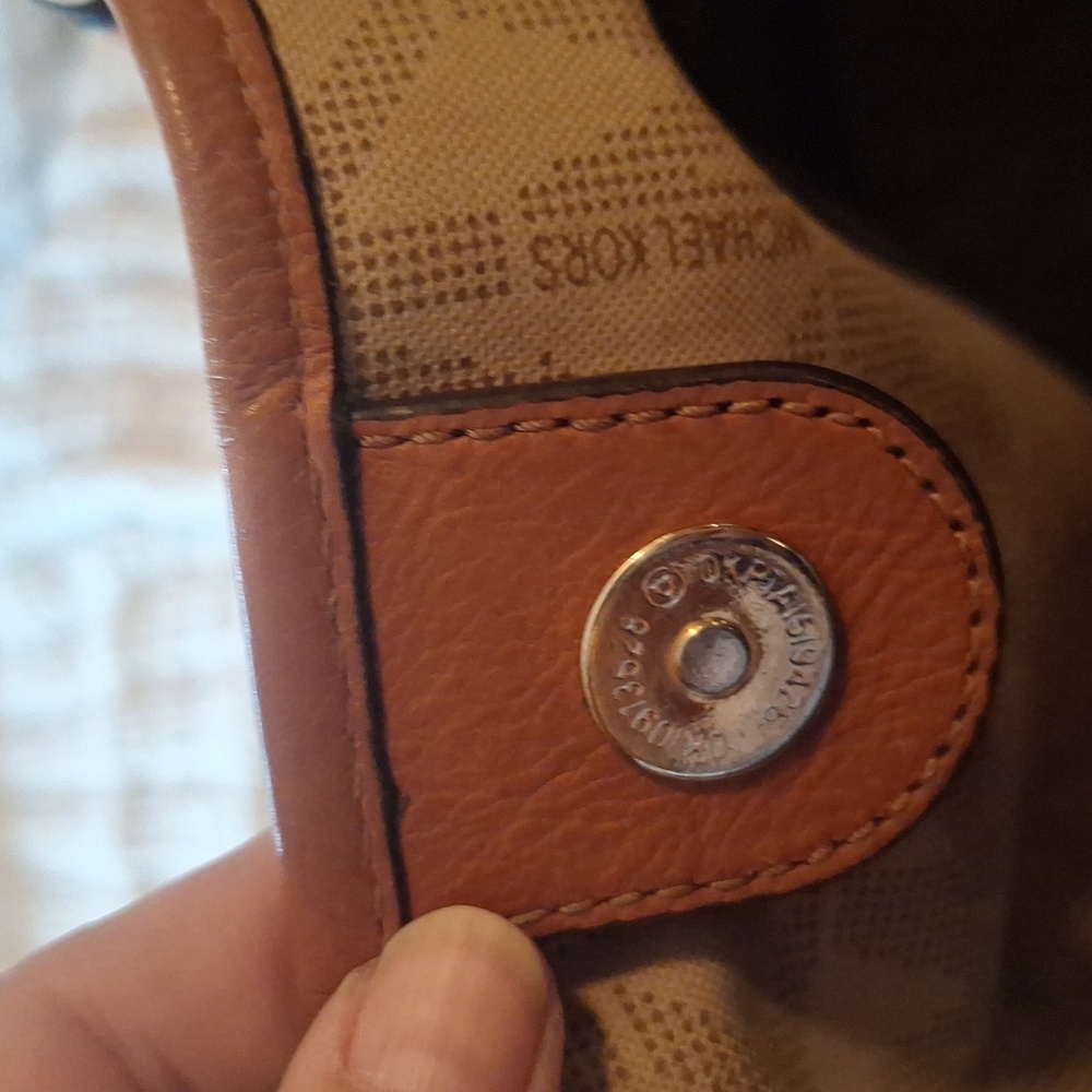 Michael Kors Brown and Tan Shoulder Bag - Picture 15 of 16
